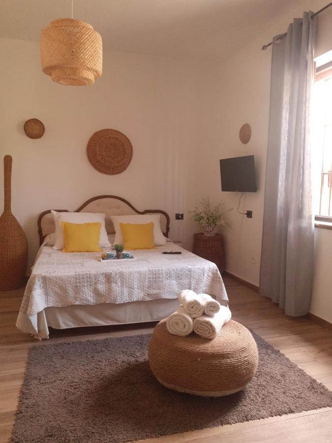 Da Laura Hotel Bottidda Buitenkant foto